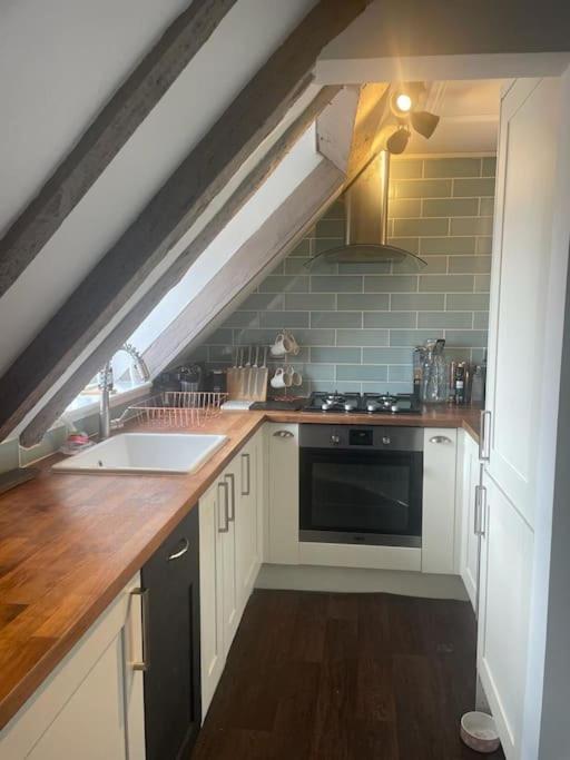 Beautiful 1600'S Loft Apartment. Ware Dış mekan fotoğraf